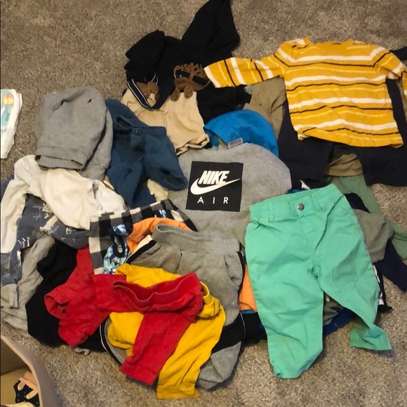 Lot of 12-18 month boy clothes - Picture 2 of 2